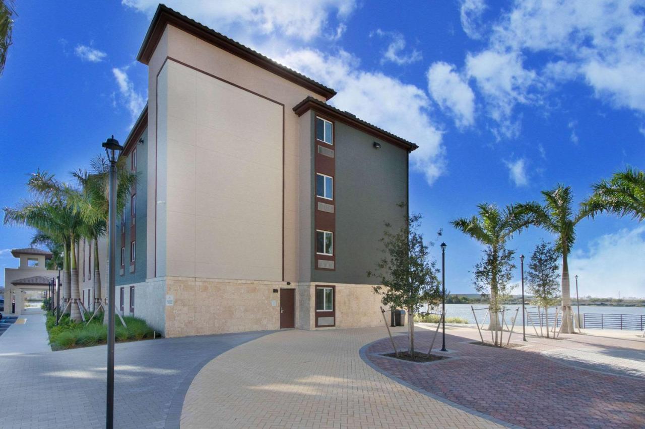 Woodspring Suites Miramar Exteriör bild